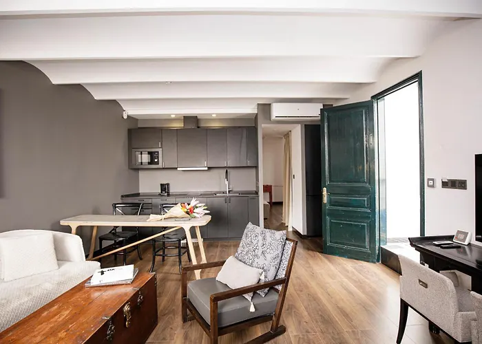 Luminous Floor With Terrace