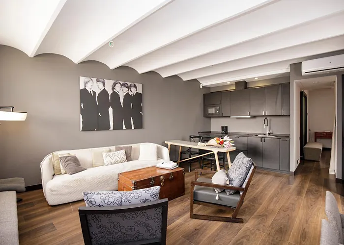Luminous Floor With Terrace